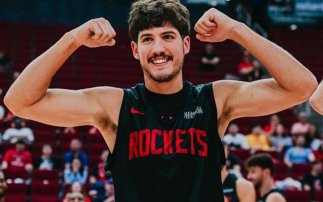 更强壮+更能防！恭喜火箭队，21岁射手摊牌，休赛期苦练见效了