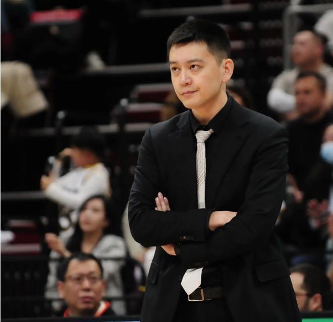 这是国手辽篮大将打NBL球队都刷不出数据杨鸣指望他想多了