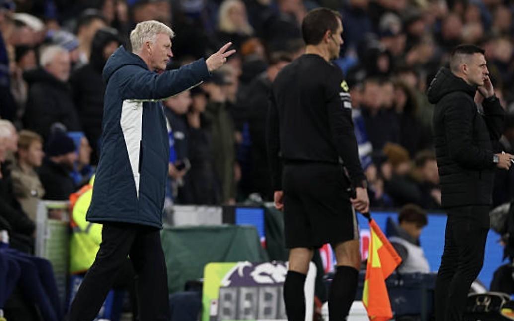 莫耶斯:我们是被定位球打败的进球无效的判罚是正确的