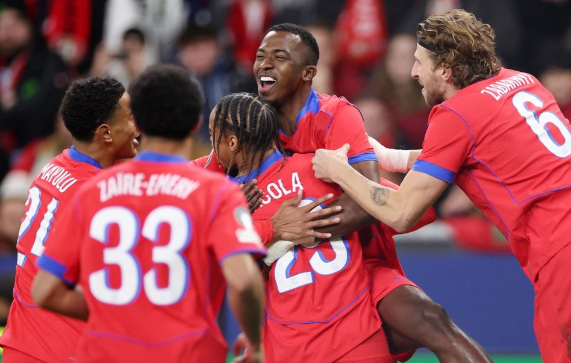 72!61!欧冠疯狂一夜,巴黎巴萨狂胜,穆帅惨败,马竞溃败