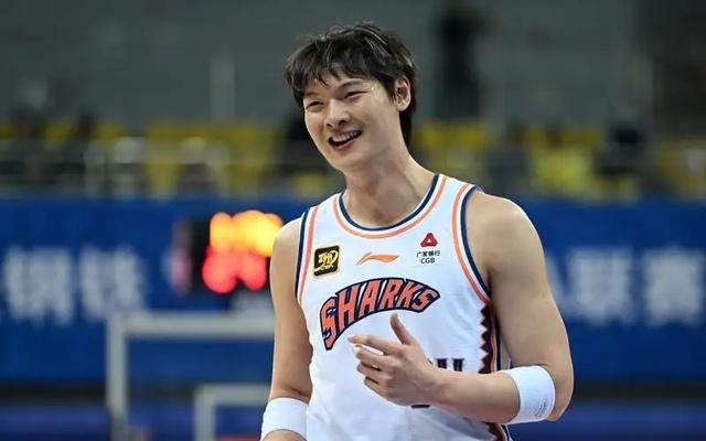 辽篮惨败上海，张镇麟手刃旧主一数据全队最高，杨鸣变得安静了