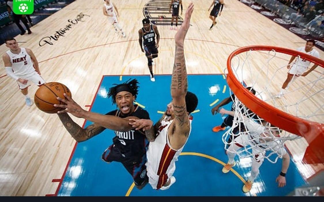 热火118112力克活塞取4连胜，鲍威尔35分，坎宁安空砍31+8+11