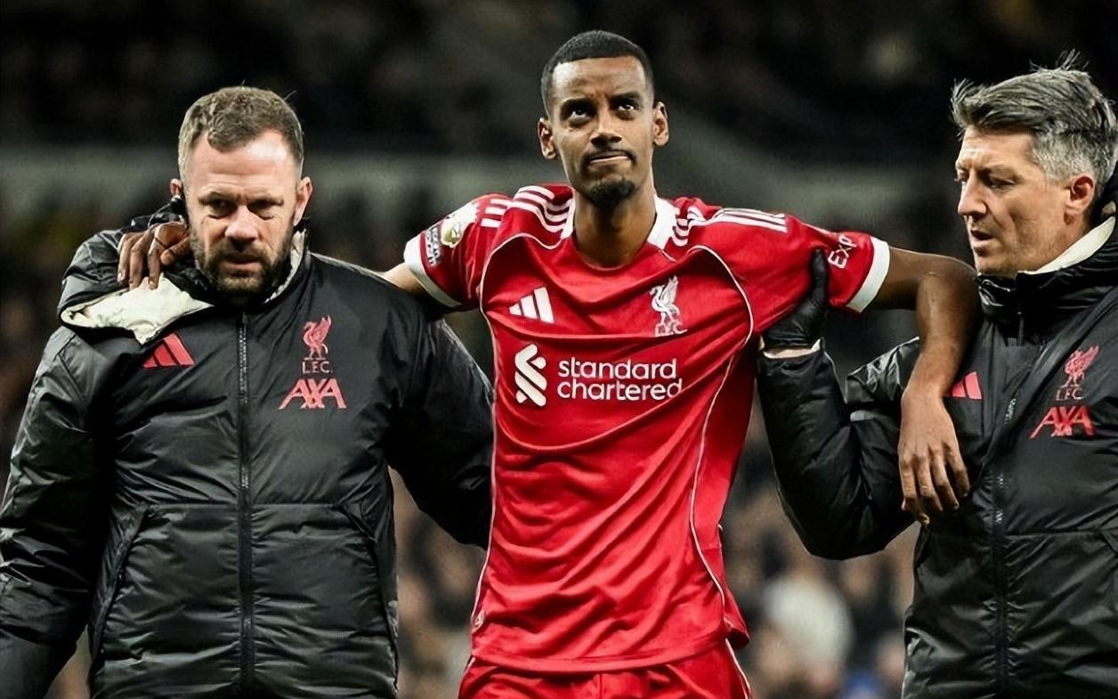 利物浦险胜热刺仍有问题，单场两张红牌被质疑，魔鬼赛程仍有冷