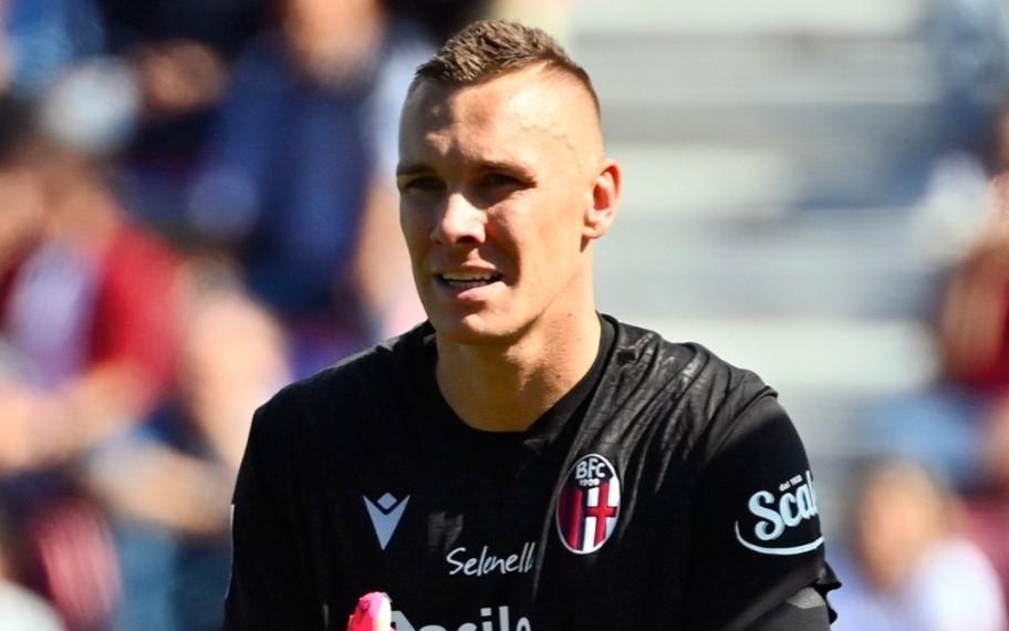 斯科鲁普斯基1819赛季至今10次扑点，同期五大联赛门将第2