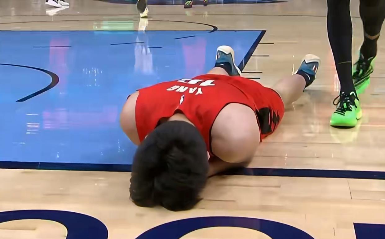 不看好为什么还要选开拓者媒体人怒批杨瀚森，不出3年被裁掉！