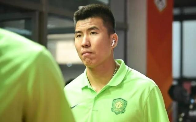 北京国安输球后再次遭到球迷辱骂，这次张玉宁和王刚没有站出来