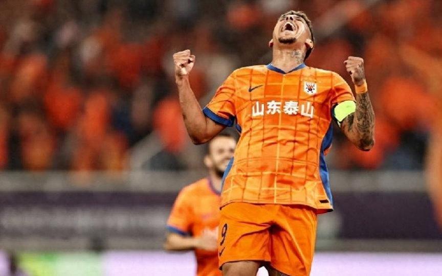 克雷桑造点+点杀！中超3场造4球，159天第一次，刘军帅暴怒