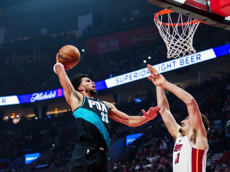 夏普27分7篮板开拓者击败热火4连胜，阿夫迪亚20分7篮板