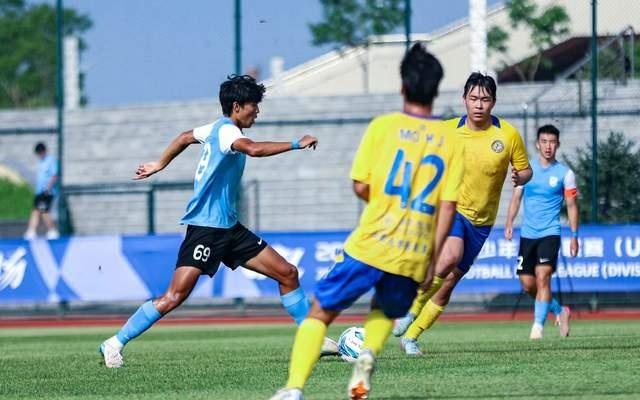 20岁中场打进13球大连4将可进一线队赵佳楠有进步后防双星崛起