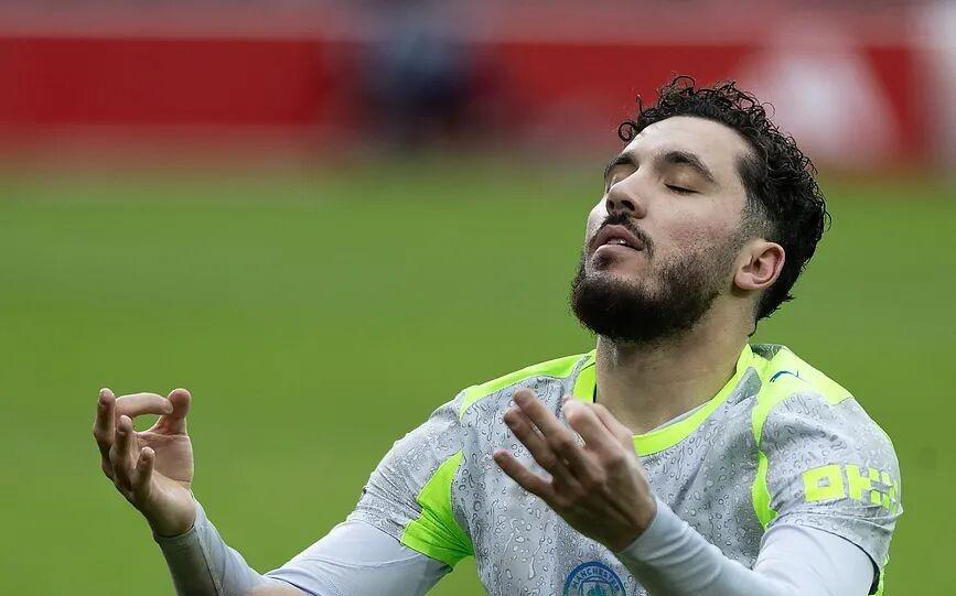 豪门综述！阿森纳曼城利物浦集体2比1获胜维拉2比1切尔西豪取11连胜