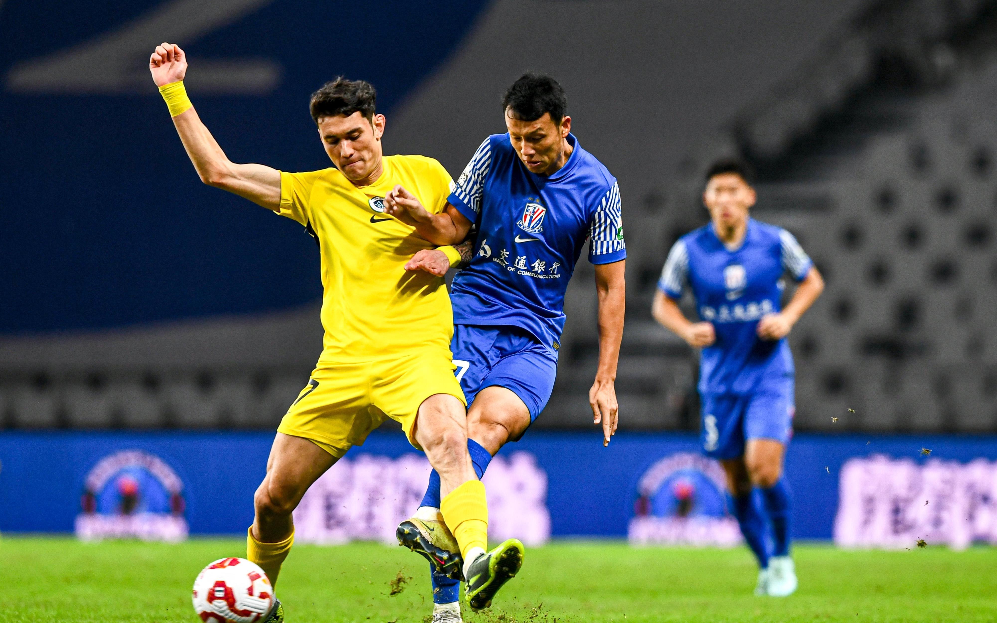 中超积分榜：海港63分领跑，申花61分超越蓉城位列第二