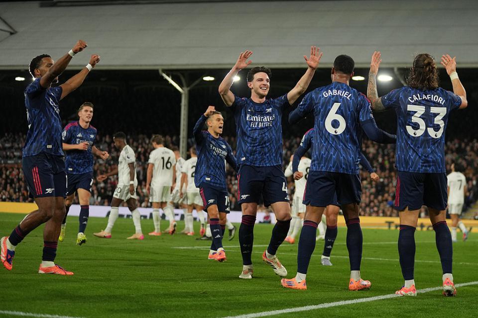 阿森纳10富勒姆！各项赛事5连胜+暂3分领跑英超又靠角球制胜