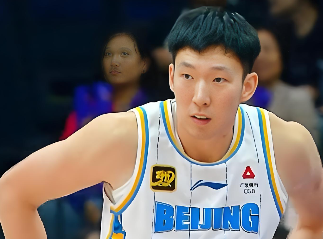 北京记者：周琦的腰反应大，将会缺席客场与新疆队的比赛