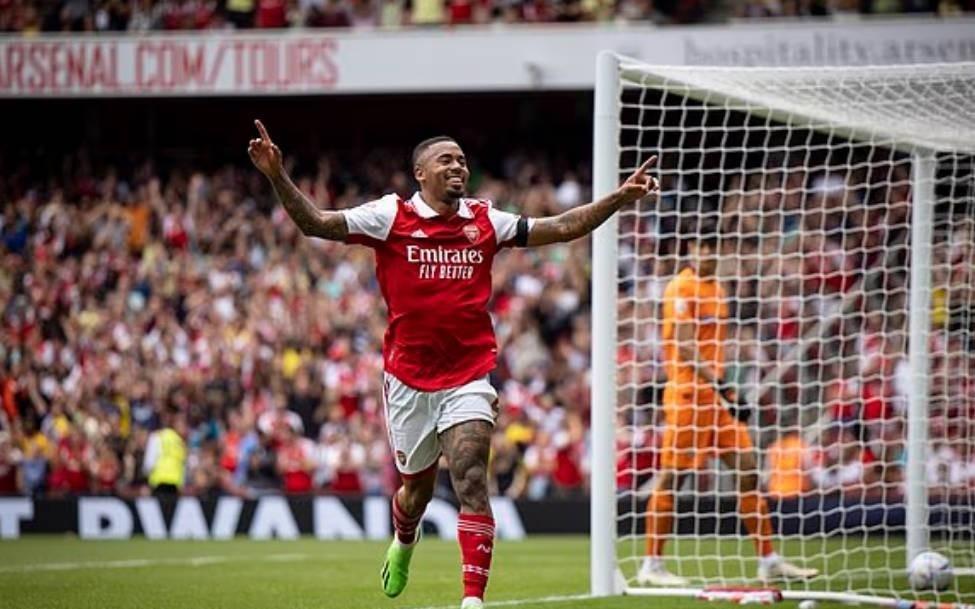 邮报：阿森纳预计在冬窗保持平静，他们愿意倾听对热苏斯报价