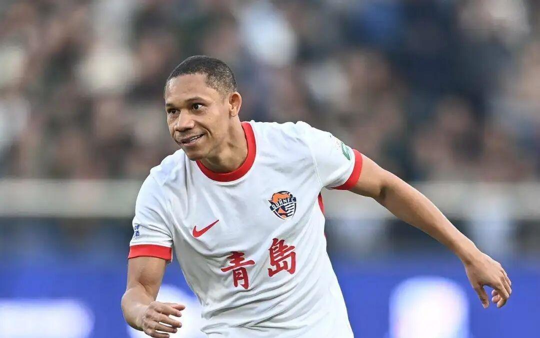 欠薪要挟青岛海牛兰克尔泽事件成罗生门，到底谁在说真话