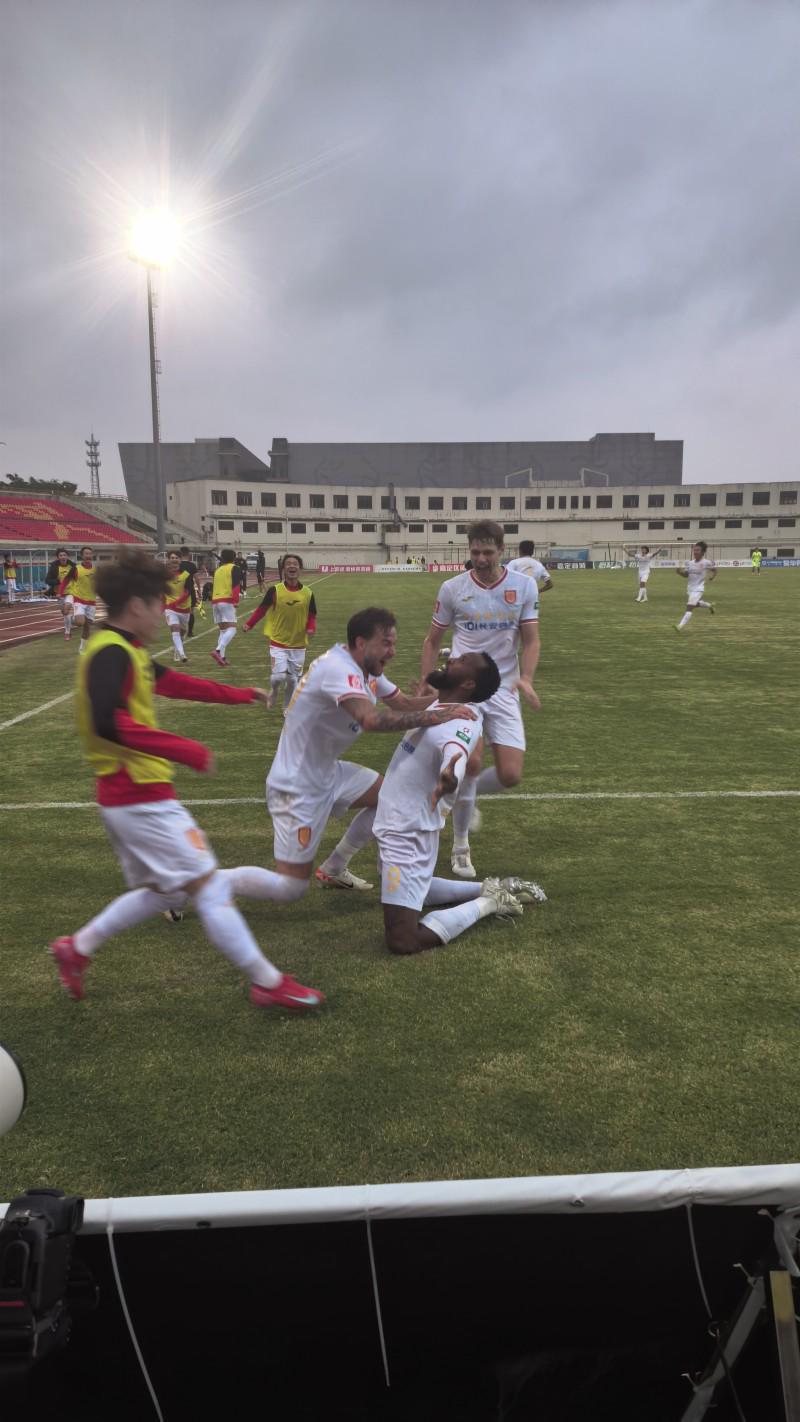 重庆铜梁龙2：0战胜上海嘉定汇龙，重庆