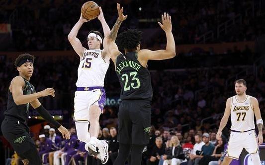 里夫斯连续3场得分30+东契奇：感谢有他希望他能继续保持