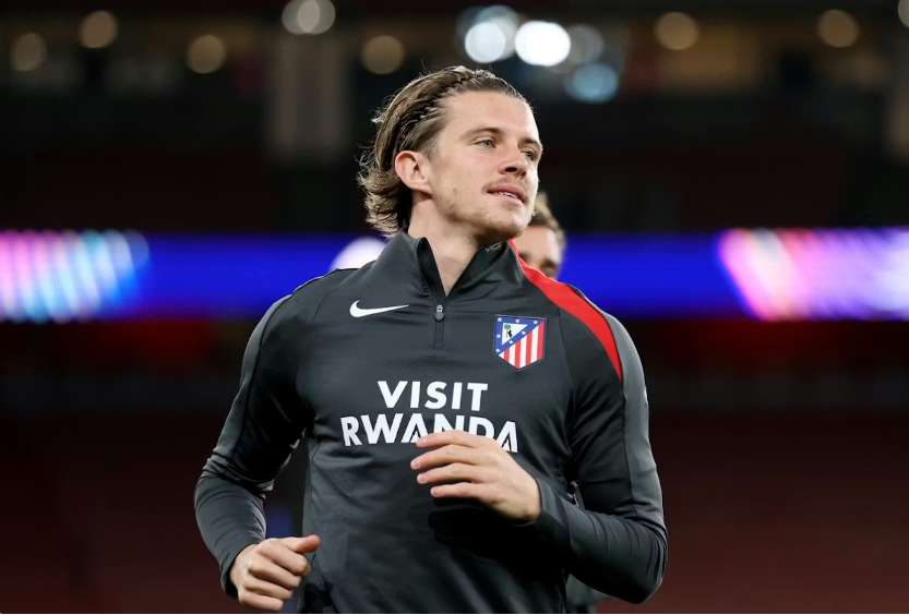 曼联冬窗寻找中场，瞄准加拉格尔欲低成本补强