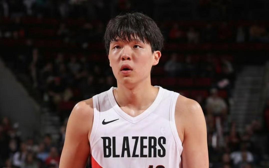 杨瀚森长胖十几斤&总飘在外线媒体人：因为他很听教练的话