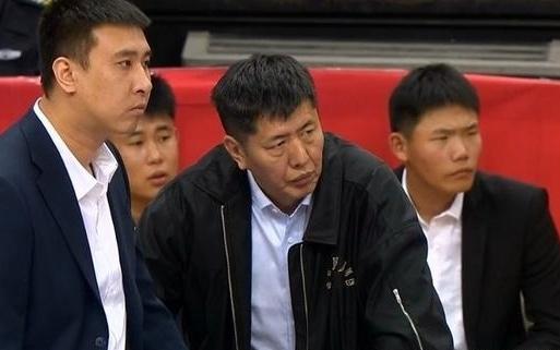 丁伟回应CBA频繁下课：有我个人的原因，也有职业体育发展必然性