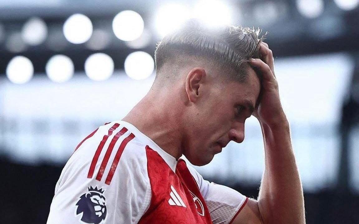 哲凯赖什战曼城数据：0射门，11次传球，获评6.2分