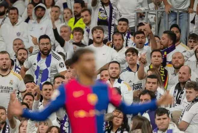 国家德比前瞻：巴萨皇马互捅破绽