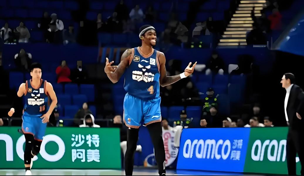 加盟征兆！萨姆纳已经回复广东球迷杜锋得到冲冠强援