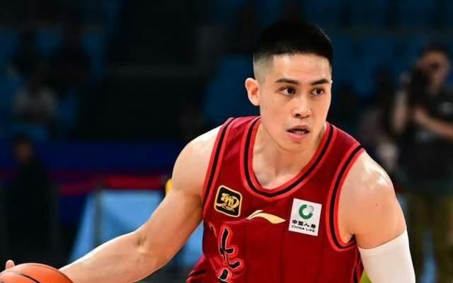 CBA新赛季，进步最大的4名球员，你最喜欢谁