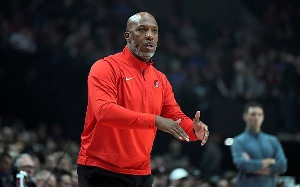 球队主教练卷入非法赌博丑闻，杨瀚森恐受影响