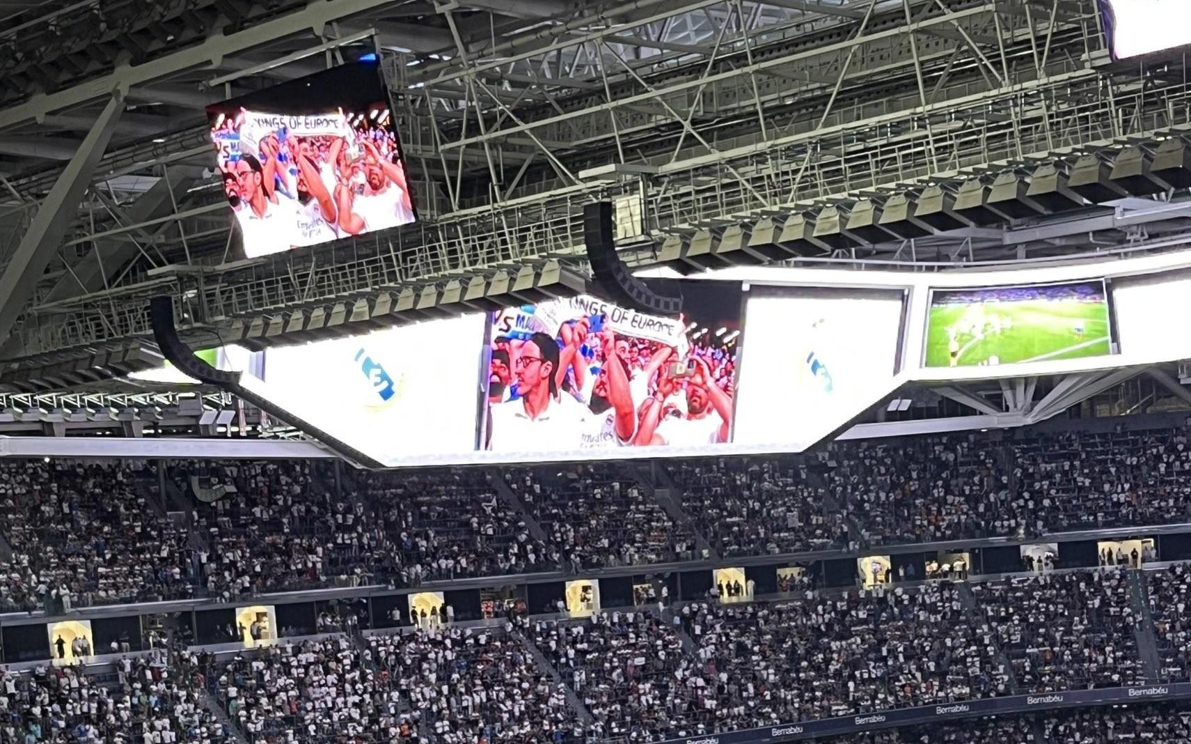 皇马球迷在欧冠展示横幅标语：今年唯一的要求是夺冠