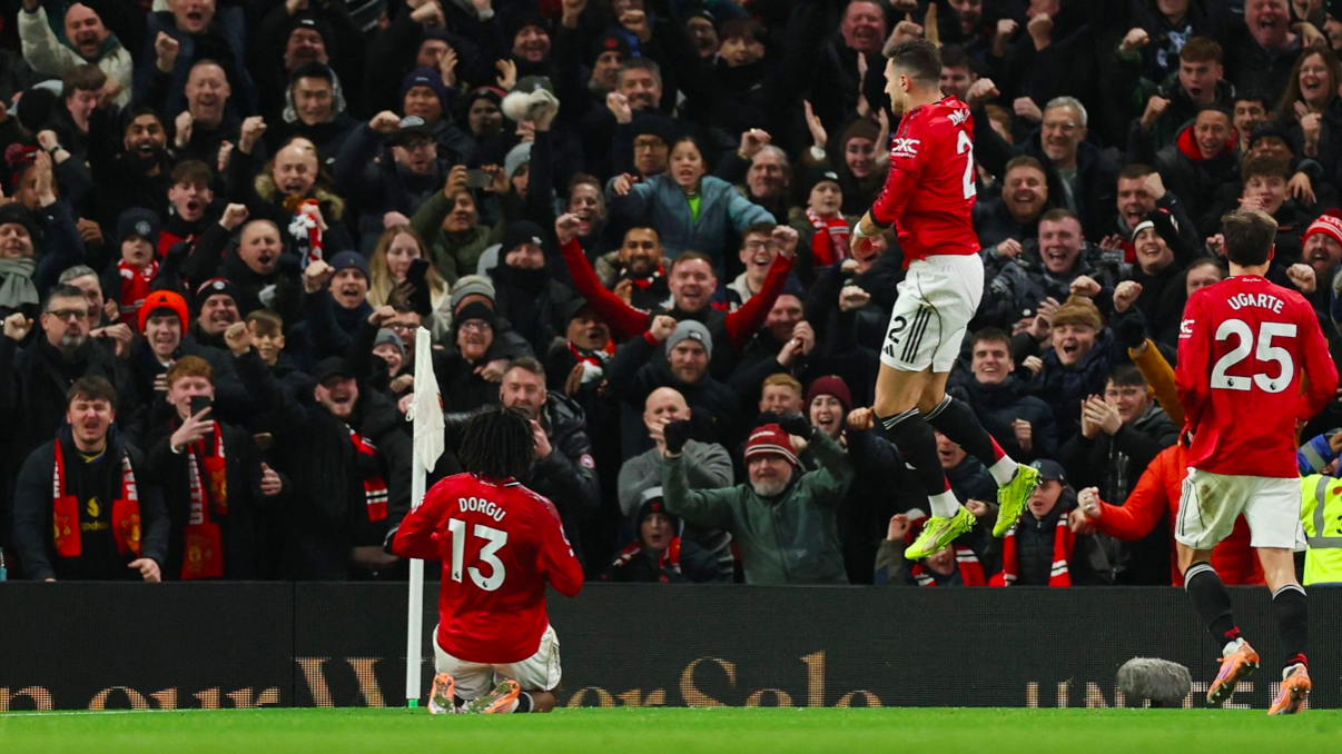 英超：曼联10纽卡6轮1负超越利物浦升至第5多古红魔生涯处子球