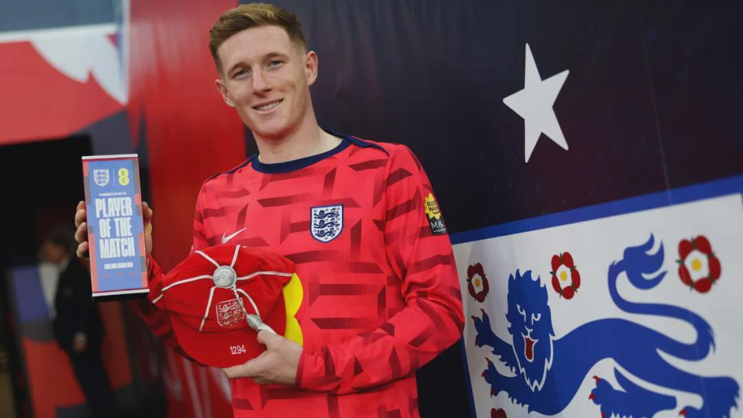 纽卡后悔吗4100万贱卖青训新星如今坐稳三狮主力