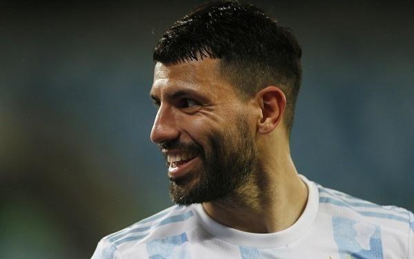 阿圭罗：切尔西如今阵容更成熟稳定，本赛季绝对足以争夺英超冠军