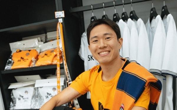 官方：31岁韩国前国脚权昶勋加盟济州，球员曾留洋德甲、法甲