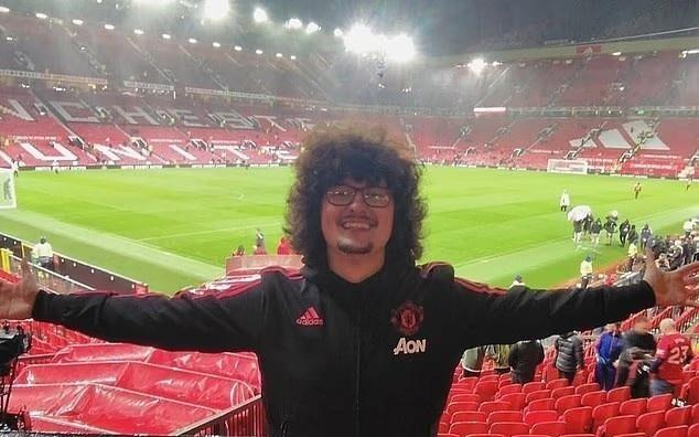 邮报：曼联网红球迷被另一球迷袭击，俱乐部正就此事展开调查