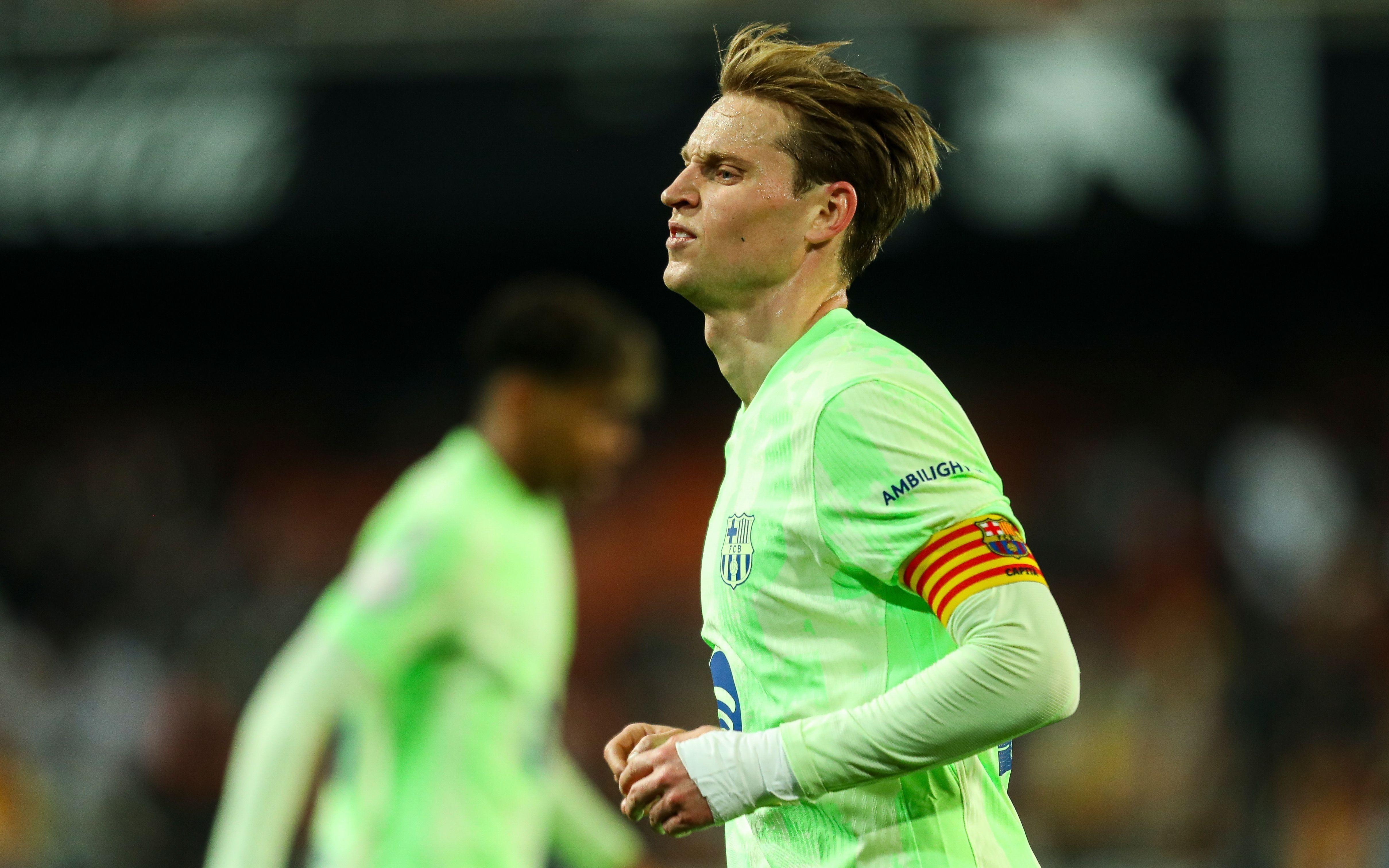 记者：德容已开始随队训练，巴萨预计他能在欧冠中复出战纽卡