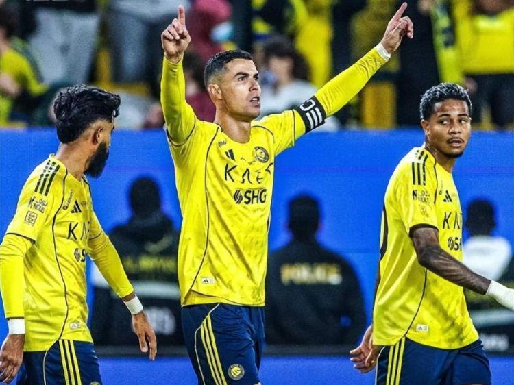 22！C罗连场破门+纪录终结利物浦旧将双响利雅得胜利连胜终结