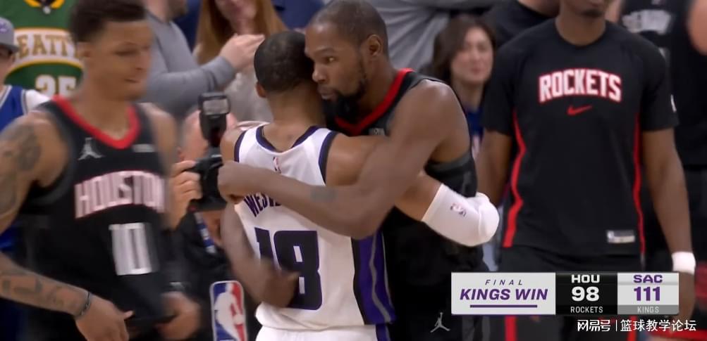 威少拥抱杜兰特！火箭8换1大交易！正式跌入附加赛区