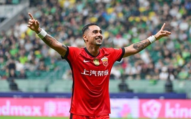 【中超】莱昂纳多戴帽张稀哲凌空斩国安2比3海港