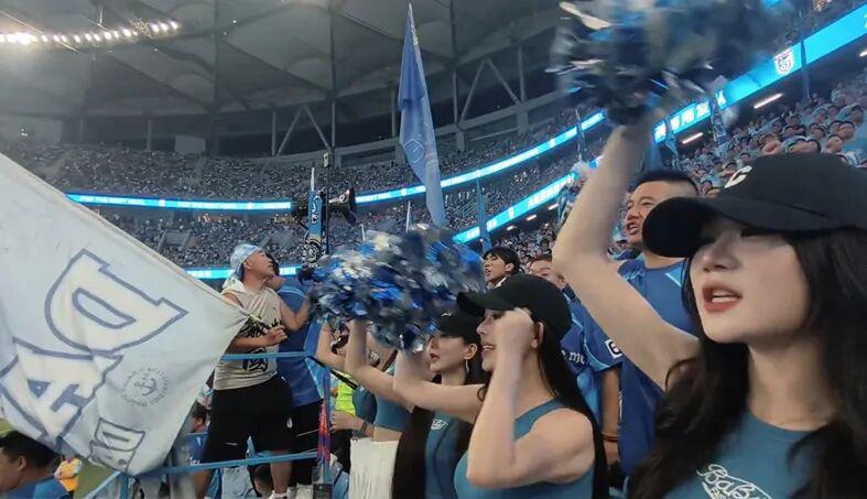 大连球迷必须满分！李国旭打几分被邵佳一双杀金帅奖没了