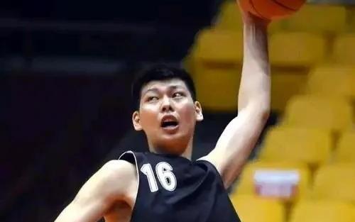 朱荣振：野球场磨剑终返职业赛场，杭州经纬首秀27分宣告王者归来