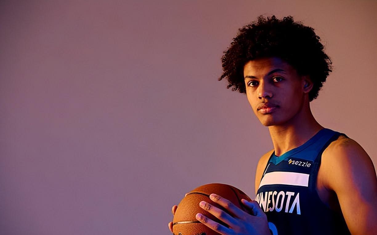 成熟度并不低！森林狼内线新秀有能力胜任替补中锋的角色