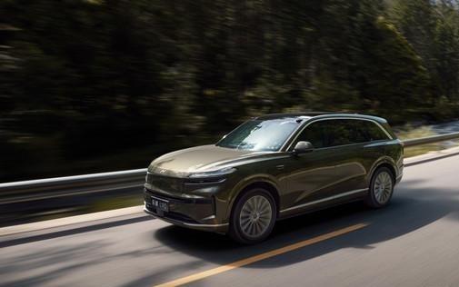 乐道成上海申花足球俱乐部合作伙伴由L90提供出行