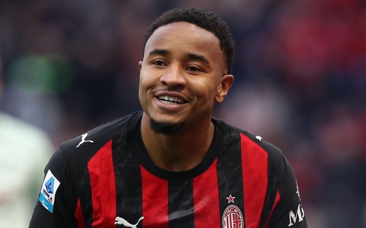 记者：费内巴切将恩昆库视为锋线首选，预计会直接找米兰谈判