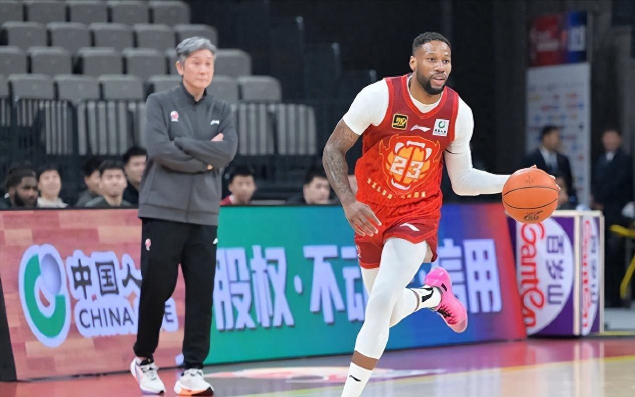 自降身价都没人要！前广东宏远超级外援失业，离开CBA