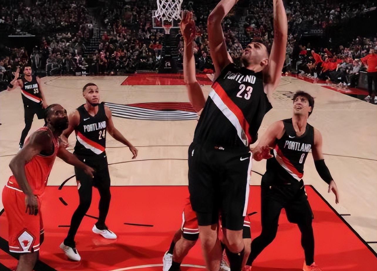 今日的NBA常规赛结束了所有比赛，最新积分榜如下！