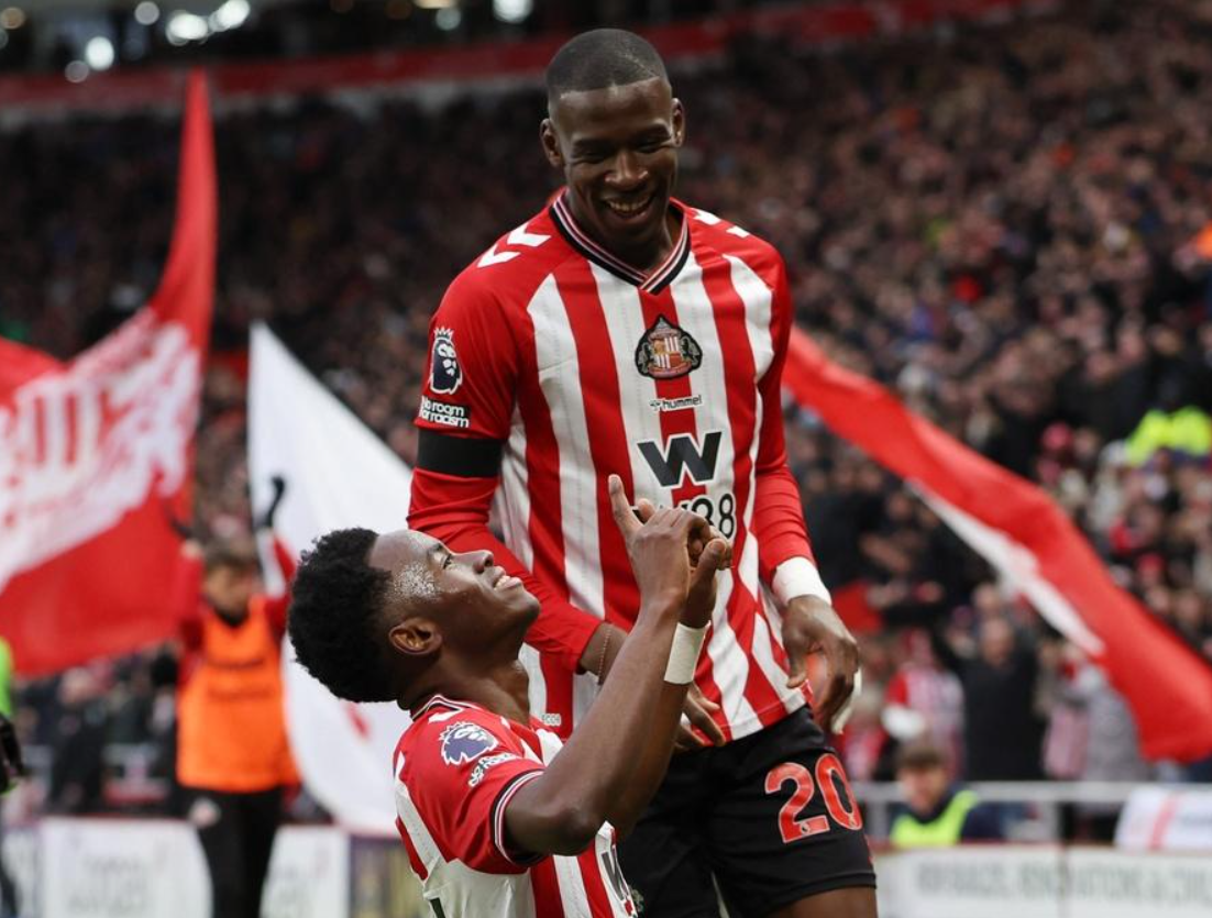 英超最新积分战报：大黑马3场不败，热刺险胜，落后曼联4分