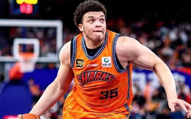 正式确定！弗格加盟上海男篮，携手洛夫