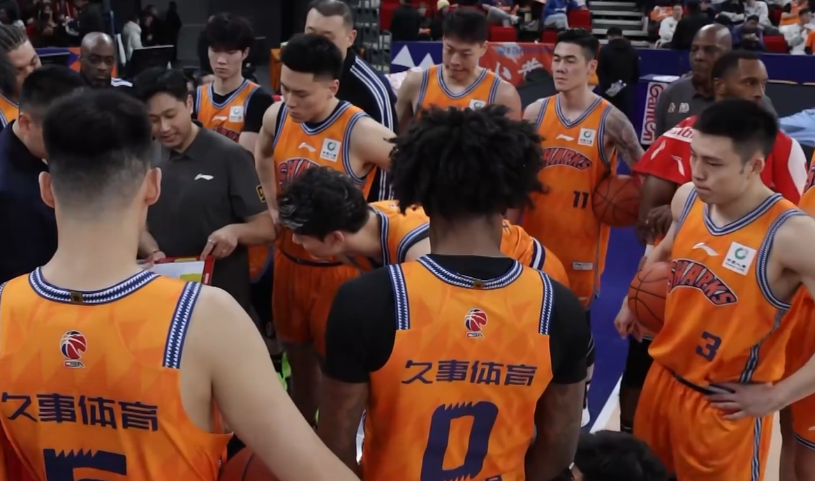 36分惨败，7连败！CBA最弱球队诞生，最新积分榜：大黑马冲上第三