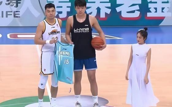 辽篮官宣功勋老将李晓旭续约：20年前CBA菜鸟赛季杨瀚森刚出生